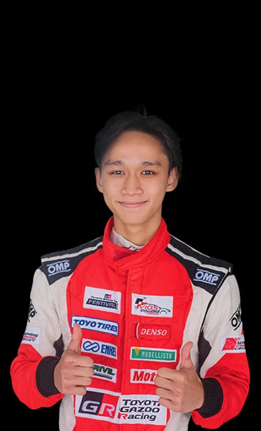 32 Mika Hakimi