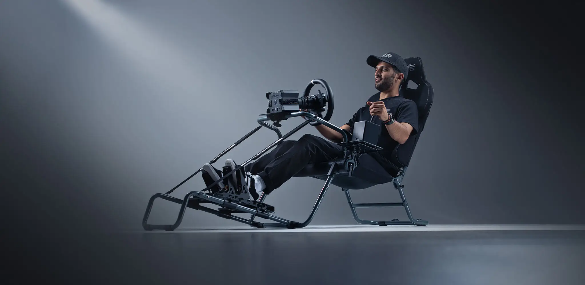 Next Level Racing® élargit sa série Lite populaire avec une nouvelle option de couleur gris carbone.